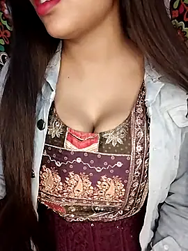 Sreya213 online show from 02-13-26, 04:51