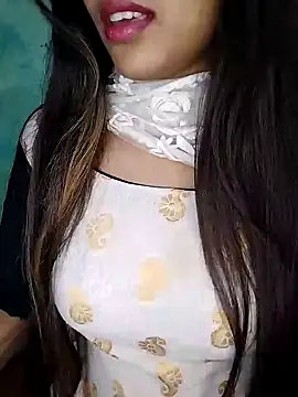 Snapshot of Sreya213 chatting on 01-13-25, 06:38 Sreya213 online show from 01-13-25, 06:38
