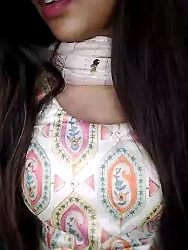 Snapshot of Sreya213 chatting on 01-21-25, 07:39 Sreya213 online show from 01-21-25, 07:39