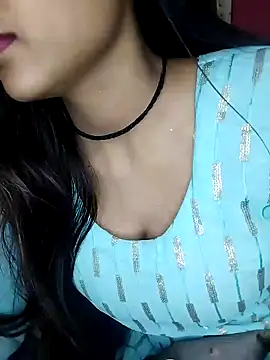 Snapshot of Sreya213 chatting on 01-10-25, 12:36 Sreya213 online show from 01-10-25, 12:36