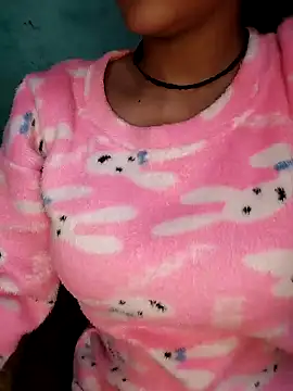 Snapshot of Sreya213 chatting on 01-12-25, 02:09 Sreya213 online show from 01-12-25, 02:09