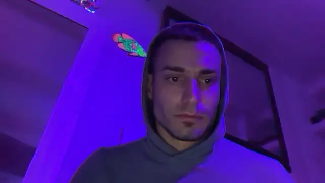 hot shot 13 online show from 11-06-25, 03:43