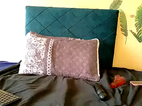 chloechrome online show from 09-20-25, 01:27