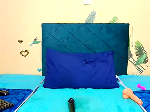 chloechrome online show from 10-09-25, 07:14