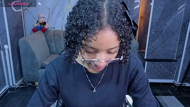 Violeth b online show from 05-20-26, 01:08