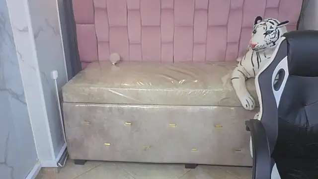 Violeth b online show from 03-10-26, 01:15