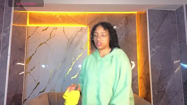 Violeth b online show from 01-07-26, 12:43