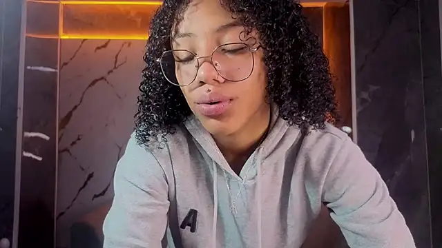 Violeth b online show from 02-07-26, 12:57