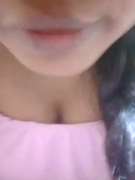 Snapshot of Diwya69 chatting on 10-22-25, 02:33 Diwya69 online show from 10-22-25, 02:33