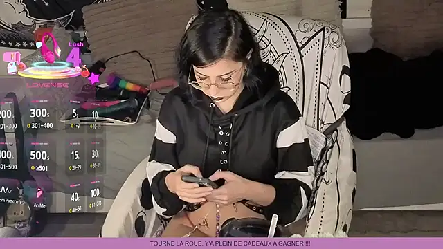 LisandreLaVenale online show from 11-13-25, 09:40