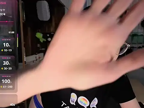 LisandreLaVenale online show from 11-28-25, 10:32