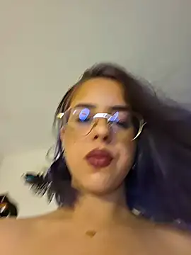 Snapshot of LisandreLaVenale chatting on 06-19-26, 10:25 LisandreLaVenale online show from 06-19-26, 10:25