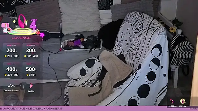 LisandreLaVenale online show from 11-10-25, 09:42