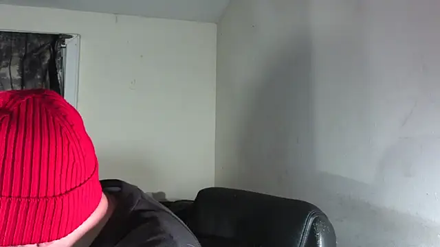 Snapshot of RickStone51 chatting on 12-22-25, 05:51 RickStone51 online show from 12-22-25, 05:51