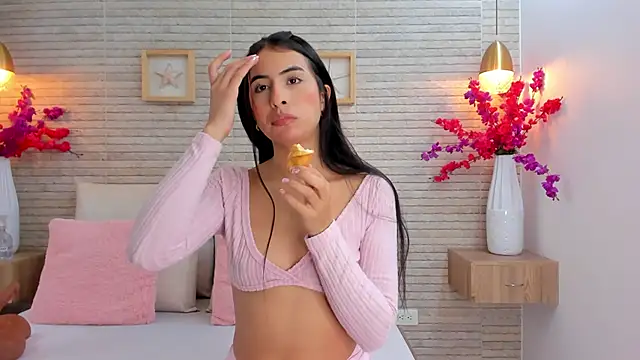 IssabellaLopez online show from 10-23-25, 12:04