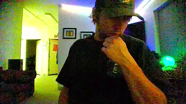 Snapshot of FvckinFronk97 chatting on 11-24-25, 02:44 FvckinFronk97 online show from 11-24-25, 02:44