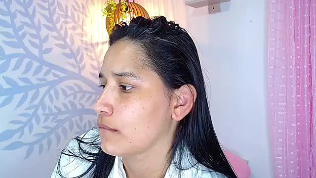 Alison Wiley online show from 04-05-26, 06:42