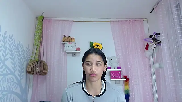 Alison Wiley online show from 11-28-25, 01:50