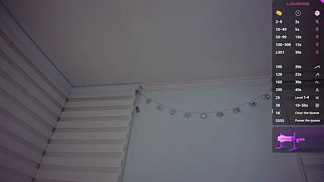 venusleroy  online show from 03-19-26, 11:38