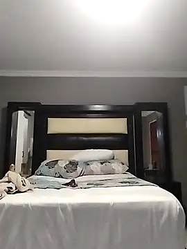 quenliyasa online show from 02-24-26, 07:04