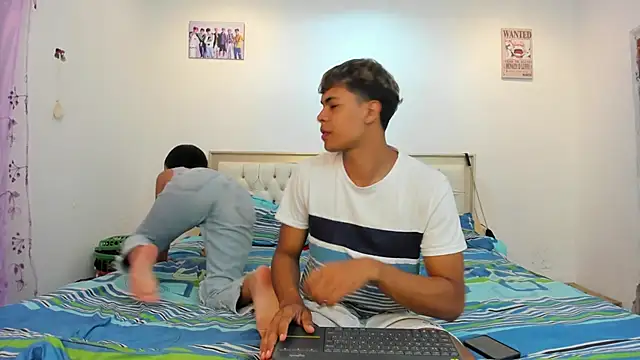 Snapshot of dafnezahiraa_ chatting on 02-16-25, 04:42 dafnezahiraa online show from 02-16-25, 04:42