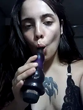 lucylovles online show from 02-01-25, 08:39