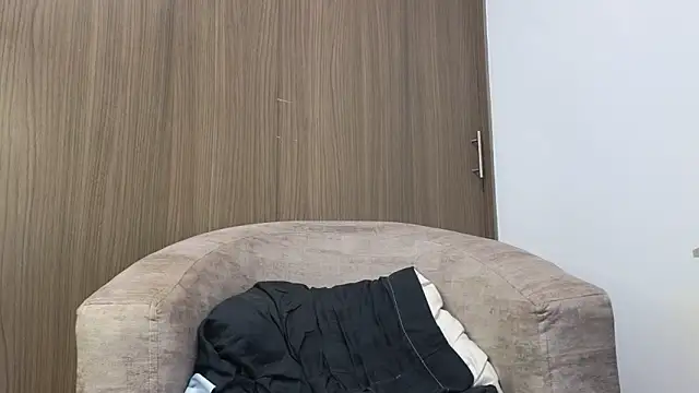 Scarlett is here online show from 11-09-25, 01:53