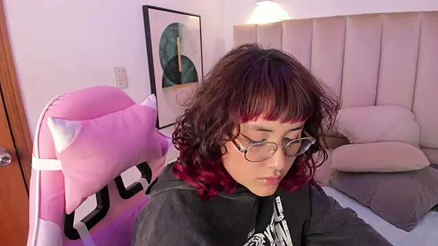 Haru Bonny online show from 12-13-25, 08:04