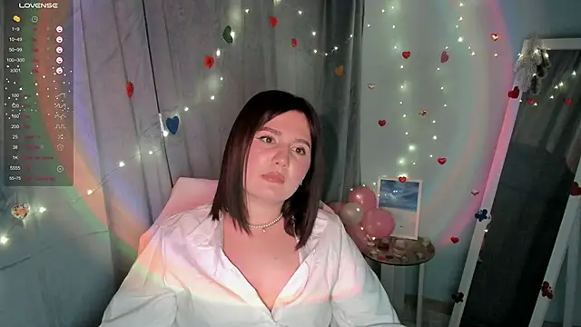 Lei White online show from 02-12-25, 04:33