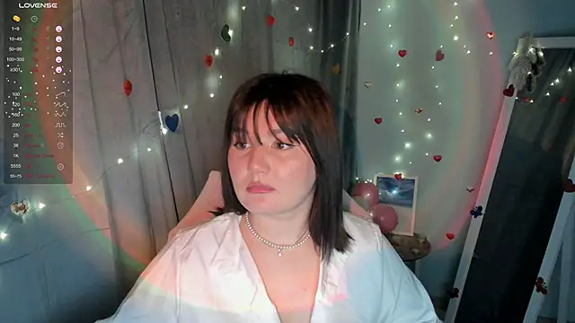 Lei White online show from 02-12-25, 01:27