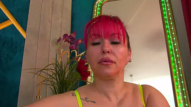 Foxxxy MILF online show from 05-08-26, 03:54