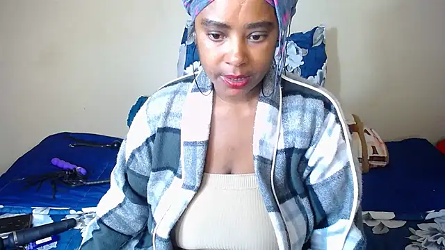 2Sweetysmile online show from 10-28-25, 09:47