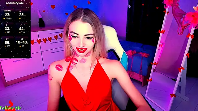 Snapshot of Emilia_Klar chatting on 02-12-25, 08:27 Emilia Klar online show from 02-12-25, 08:27