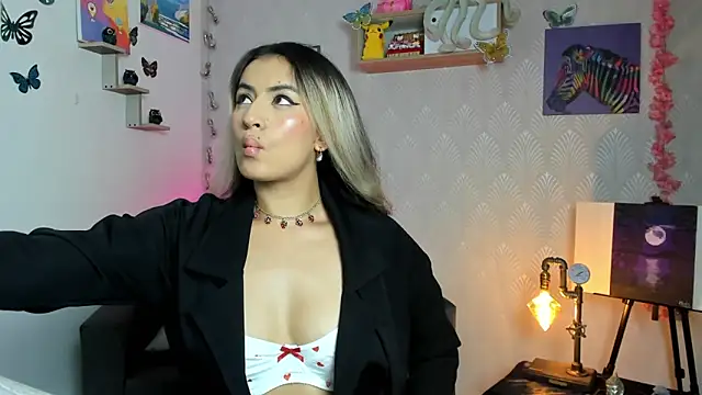 Alaia Love77 online show from 09-17-25, 08:33