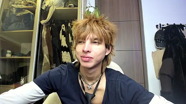 Snapshot of santy-kitty chatting on 02-27-25, 03:51 santy-kitty online show from 02-27-25, 03:51