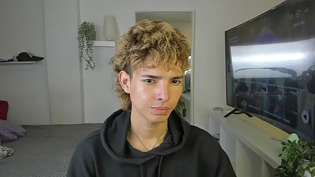 santy-kitty online show from 11-06-25, 01:31