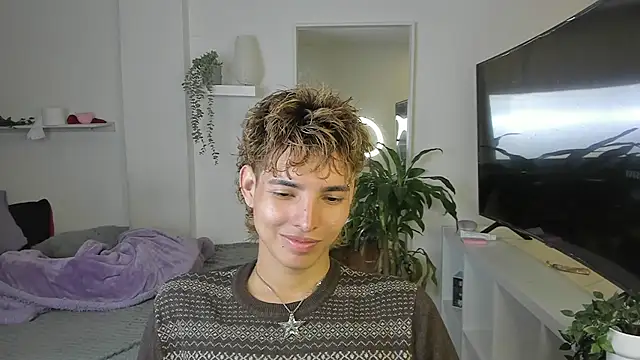 santy-kitty online show from 10-30-25, 01:37