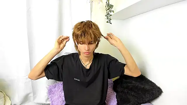 Snapshot of santy-kitty chatting on 02-16-25, 10:11 santy-kitty online show from 02-16-25, 10:11