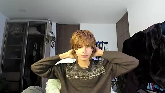 Snapshot of santy-kitty chatting on 03-15-25, 06:14 santy-kitty online show from 03-15-25, 06:14