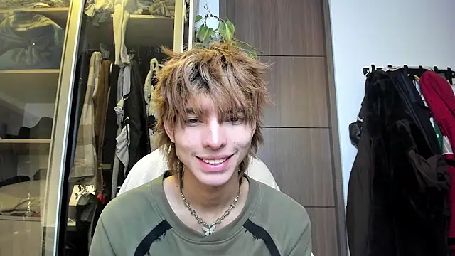 Snapshot of santy-kitty chatting on 02-19-25, 12:14 santy-kitty online show from 02-19-25, 12:14
