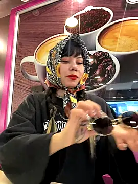 EemaHaruki online show from 10-20-25, 08:09