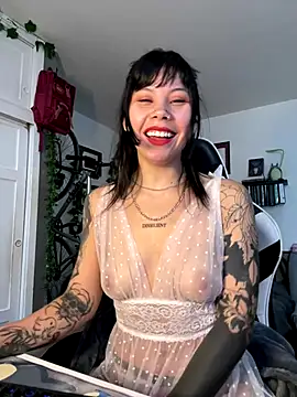 EemaHaruki online show from 10-18-25, 09:17