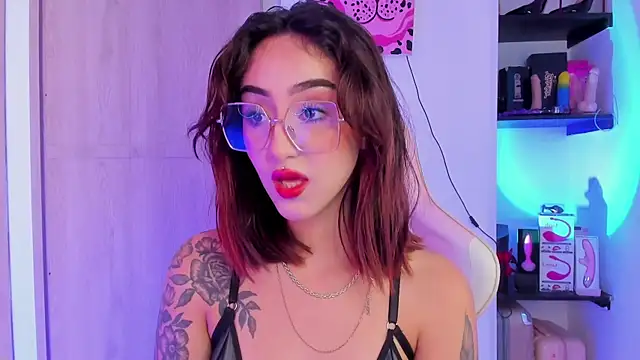 Snapshot of MelodieRoy chatting on 02-27-25, 05:37 MelodieRoy online show from 02-27-25, 05:37