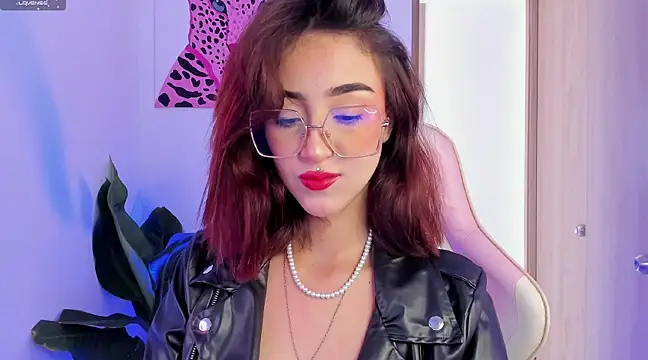 Snapshot of MelodieRoy chatting on 01-31-25, 02:28 MelodieRoy online show from 01-31-25, 02:28