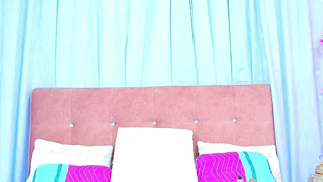 AlliciaKim online show from 11-08-25, 07:17