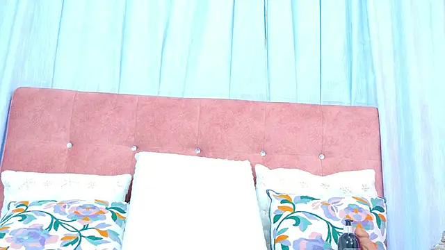 AlliciaKim online show from 11-16-25, 07:18