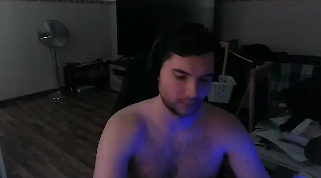 Snapshot of Ironman220 chatting on 12-25-24, 10:39 Ironman220 online show from 12-25-24, 10:39