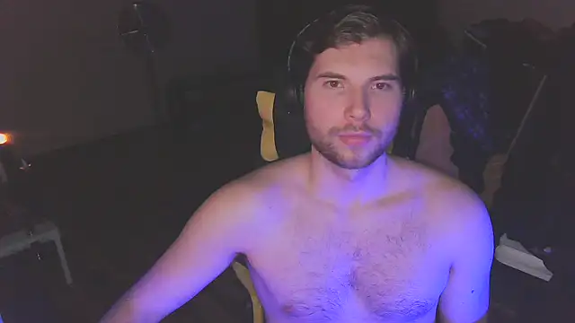 Snapshot of Ironman220 chatting on 02-25-25, 06:55 Ironman220 online show from 02-25-25, 06:55