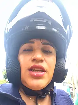 perlita05 online show from 10-31-25, 05:31