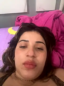 perlita05 online show from 12-05-25, 08:17